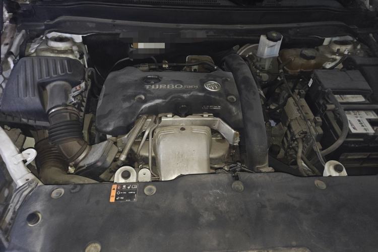 Used Buick Envision 2017 28T Four-Wheel Drive Elite Model Engine Bay