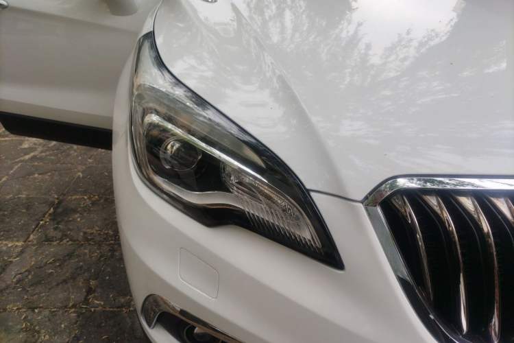 Used Buick Envision 2017 28T Four-Wheel Drive Elite Model Exterior 6