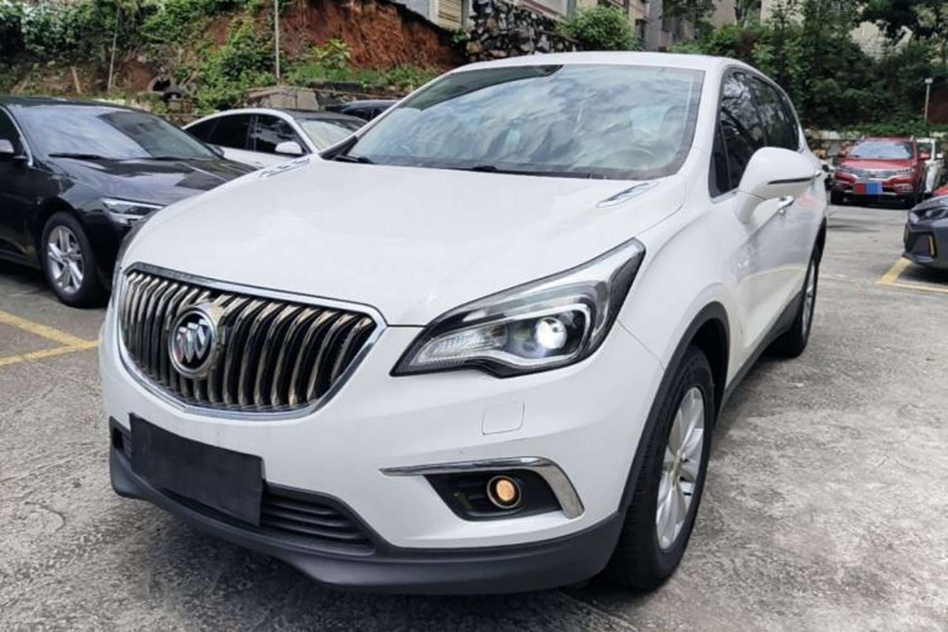 Used Buick Envision 2017 28T Four-Wheel Drive Elite Model Front Left 45 Deg