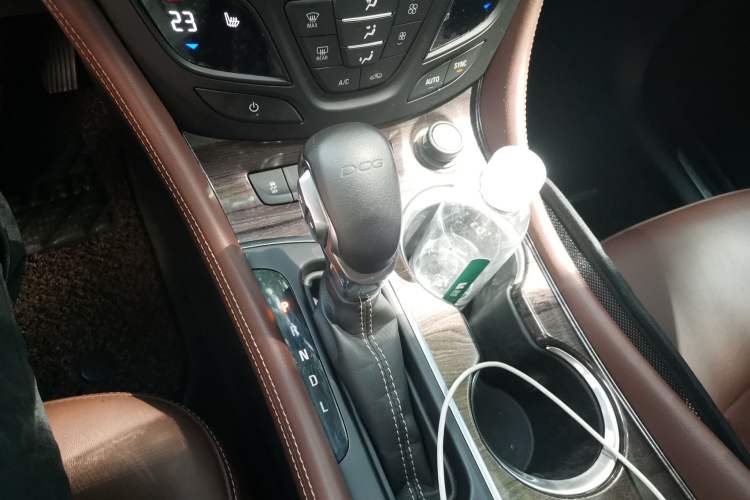 Used Buick Envision 2017 20T Two-Wheel Drive Luxury Model Gear Lever