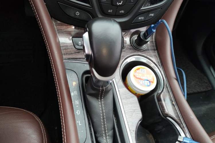 Used Buick Envision 2017 28T Four-Wheel Drive Elite Model Gear Lever