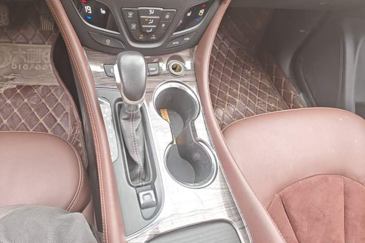 Used Buick Envision 2017 28T Four-Wheel Drive Elite Model Gear Lever