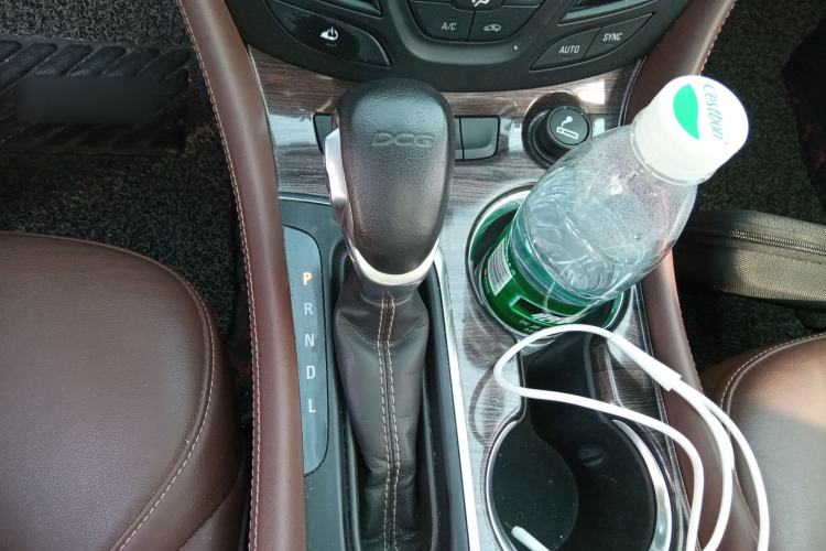 Used Buick Envision 2017 20T Two-Wheel Drive Elite Version Gear Lever