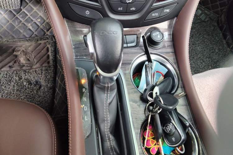 Used Buick Envision 2017 20T Two-Wheel Drive Elite Version Gear Lever