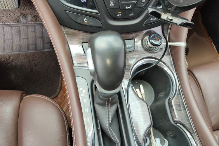 Used Buick Envision 2017 28T Four-Wheel Drive Luxury Model Gear Lever