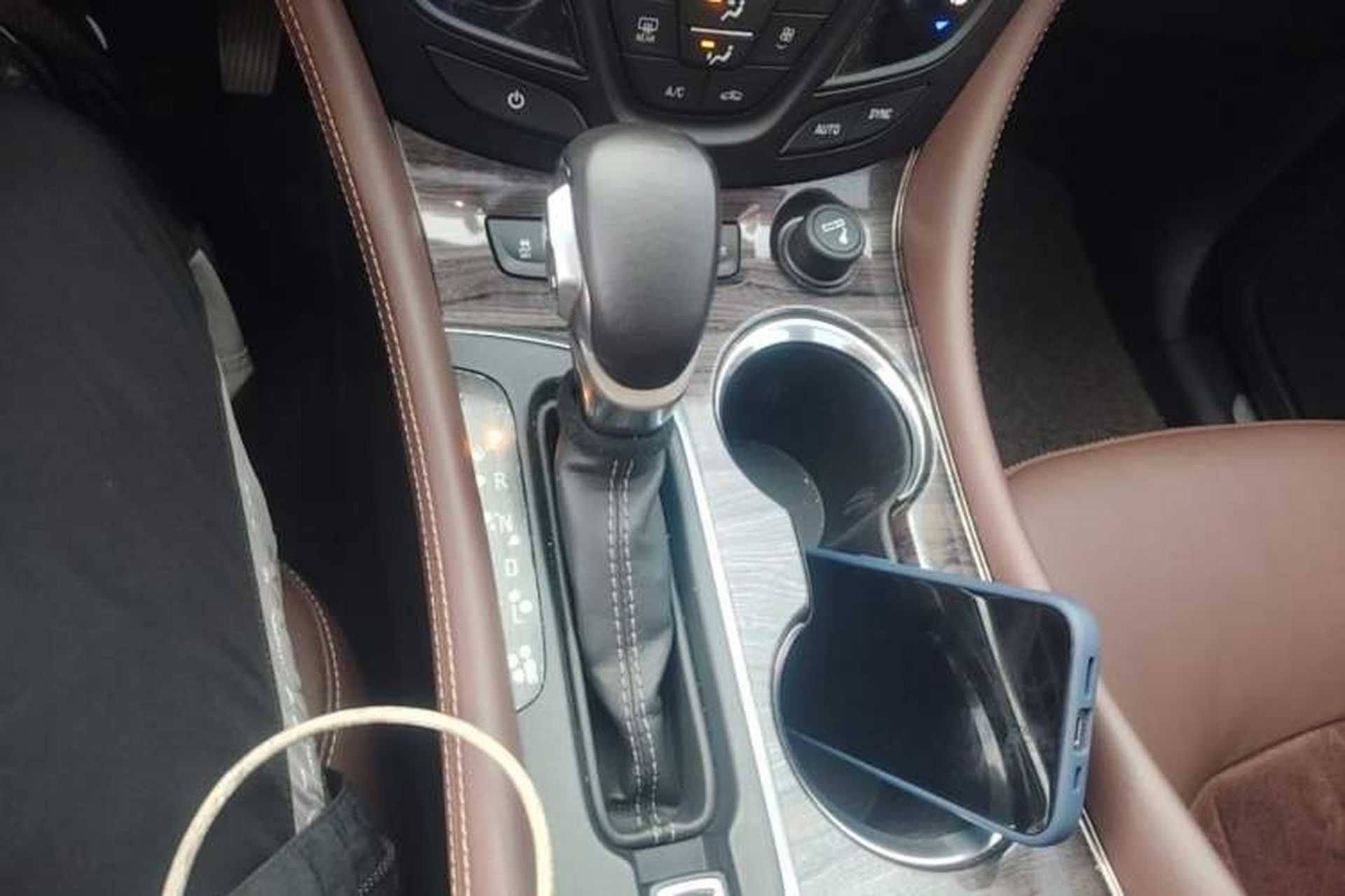 Used Buick Envision 2017 28T Four-Wheel Drive Elite Model Gear Lever