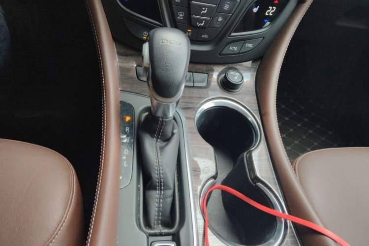 Used Buick Envision 2017 20T Two-Wheel Drive Elite Version Gear Lever