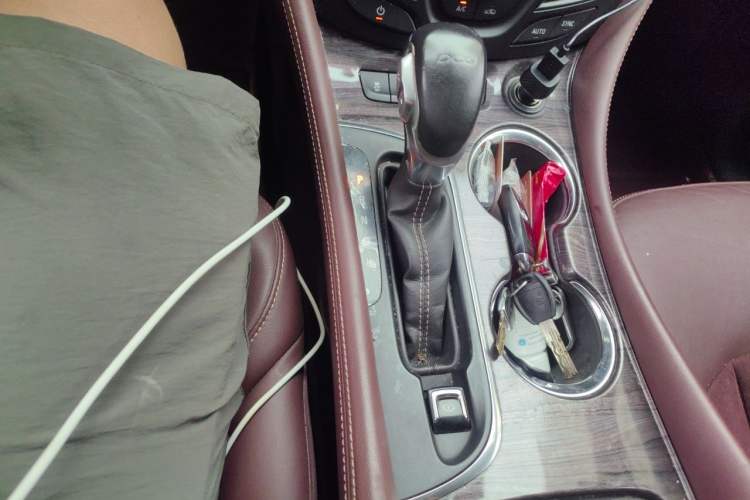 Used Buick Envision 2017 20T Two-Wheel Drive Elite Version Gear Lever