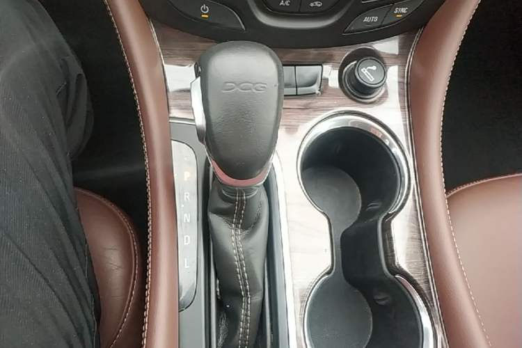 Used Buick Envision 2017 20T Two-Wheel Drive Luxury Model Gear Lever