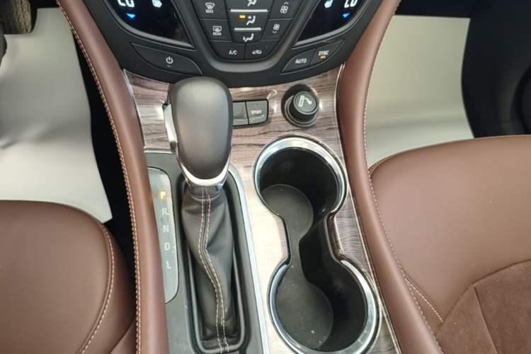 Used Buick Envision 2017 28T Four-Wheel Drive Elite Model Gear Lever
