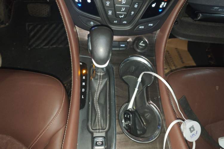 Used Buick Envision 2017 28T Four-Wheel Drive Elite Model Gear Lever