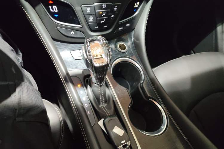 Used Buick Envision 2017 20T Two-Wheel Drive Leading Version Gear Lever
