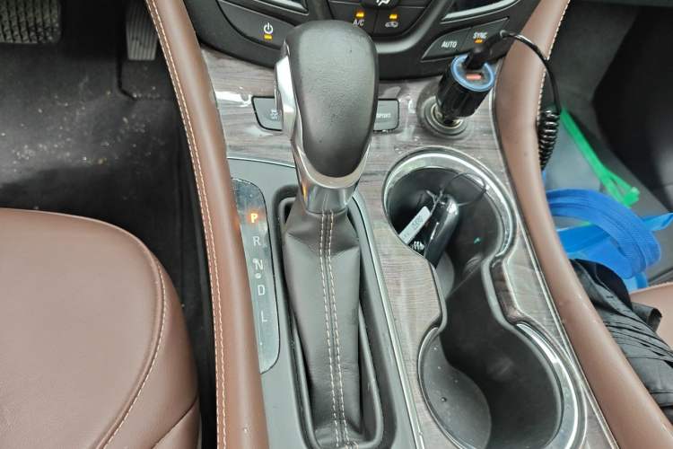 Used Buick Envision 2017 28T Four-Wheel Drive Elite Model Gear Lever