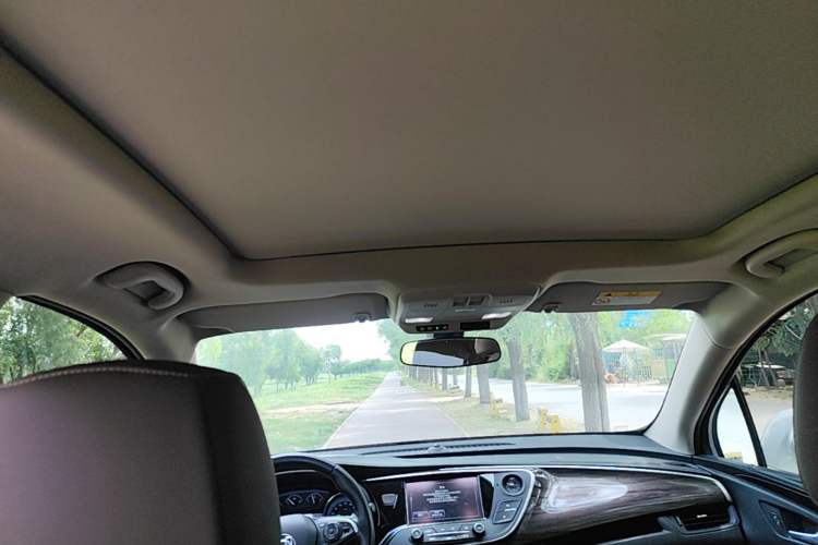 Used Buick Envision 2017 28T Four-Wheel Drive Elite Model Headliner