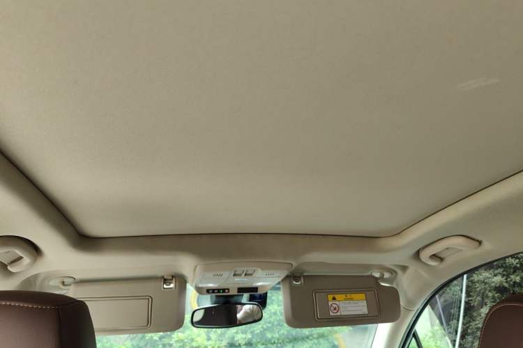 Used Buick Envision 2017 28T Four-Wheel Drive Luxury Model Headliner