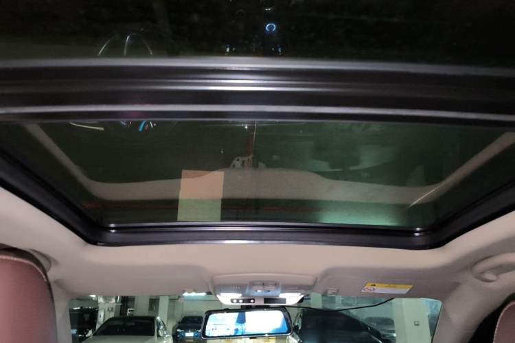 Used Buick Envision 2017 28T Four-Wheel Drive Elite Model Headliner