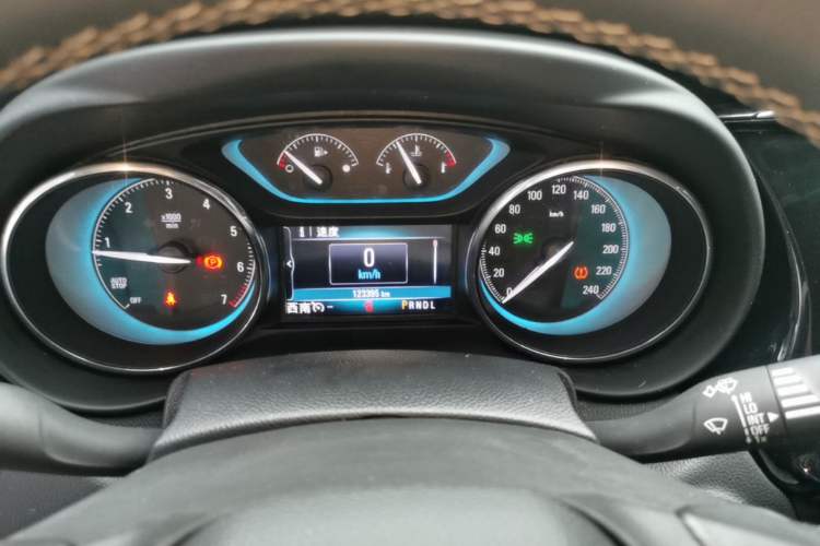 Used Buick Envision 2017 28T Four-Wheel Drive Elite Model Instrument Cluster