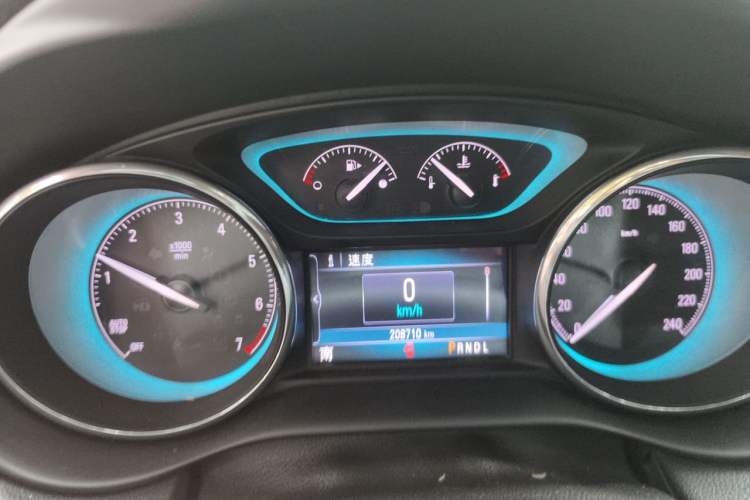 Used Buick Envision 2017 28T Four-Wheel Drive Elite Model Instrument Cluster