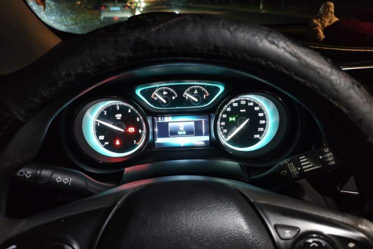 Used Buick Envision 2017 20T Two-Wheel Drive Leading Version Instrument Cluster