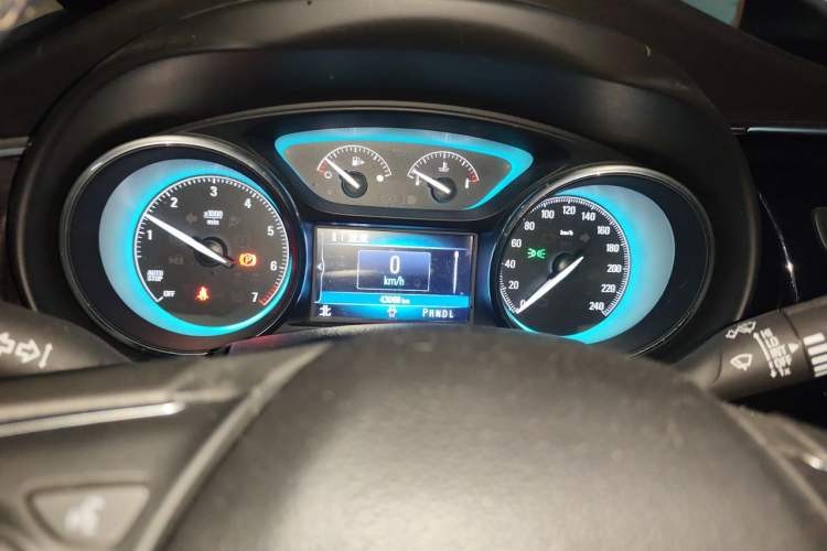 Used Buick Envision 2017 28T Four-Wheel Drive Elite Model Instrument Cluster