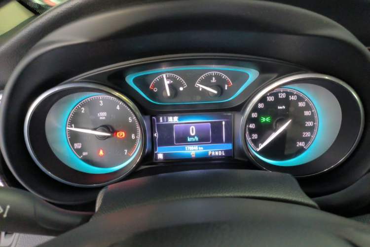 Used Buick Envision 2017 20T Two-Wheel Drive Luxury Model Instrument Cluster