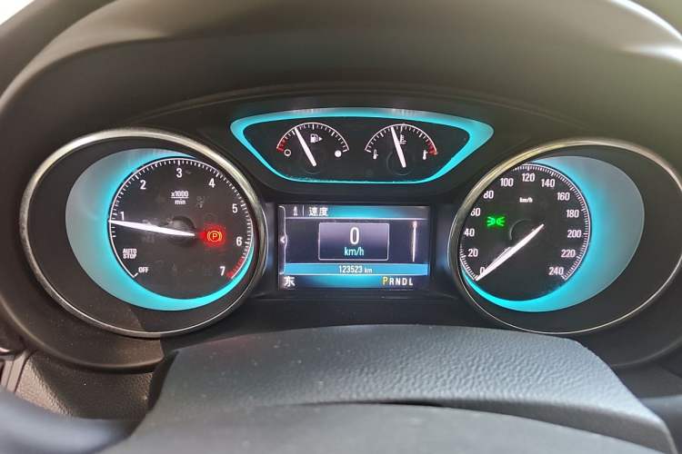 Used Buick Envision 2017 20T Two-Wheel Drive Luxury Model Instrument Cluster