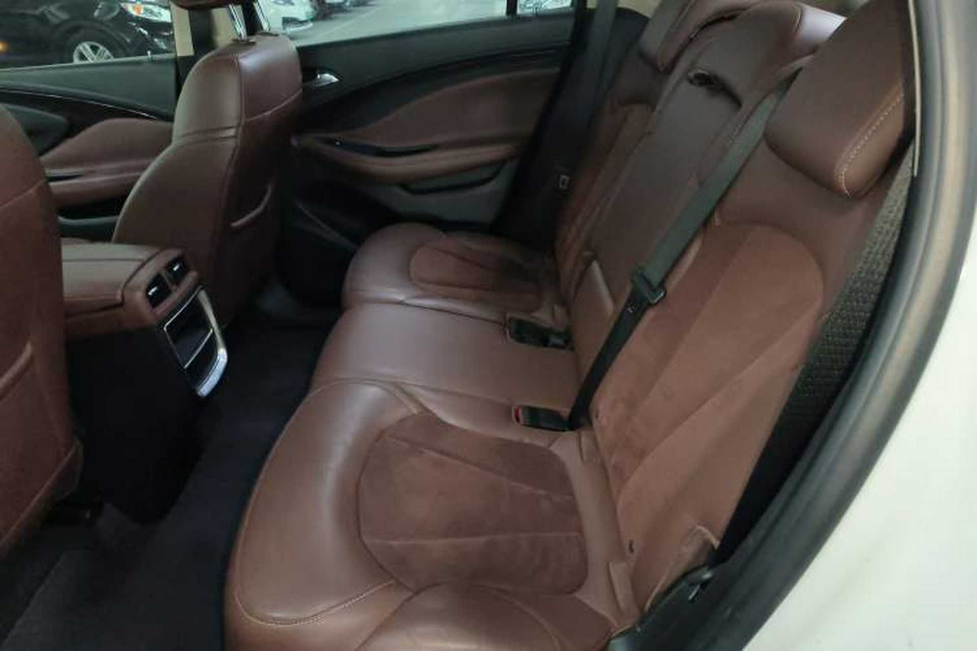 Used Buick Envision 2017 20T Two-Wheel Drive Luxury Model Interior 4