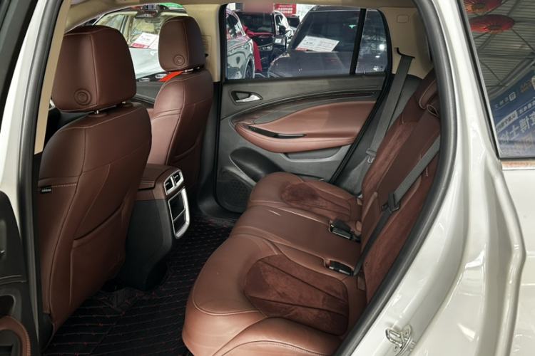 Used Buick Envision 2017 28T Four-Wheel Drive Elite Model Interior 5