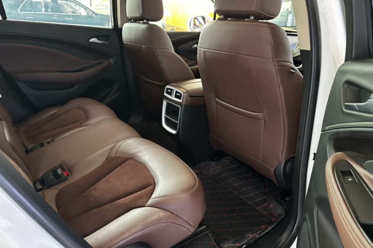 Used Buick Envision 2017 28T Four-Wheel Drive Elite Model Interior 9