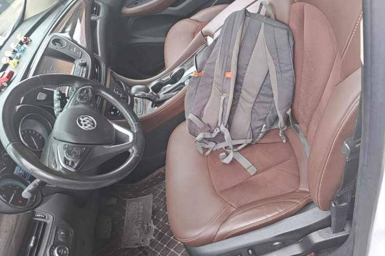 Used Buick Envision 2017 28T Four-Wheel Drive Elite Model Left Front Seat