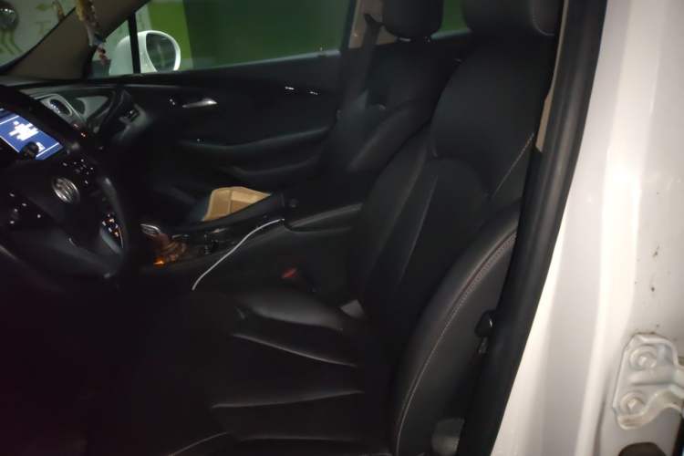 Used Buick Envision 2017 28T Four-Wheel Drive Elite Model Left Front Seat