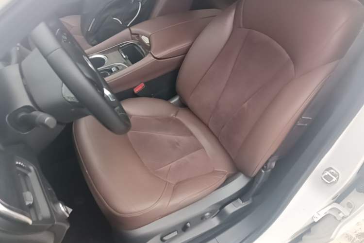 Used Buick Envision 2017 20T Two-Wheel Drive Luxury Model Left Front Seat