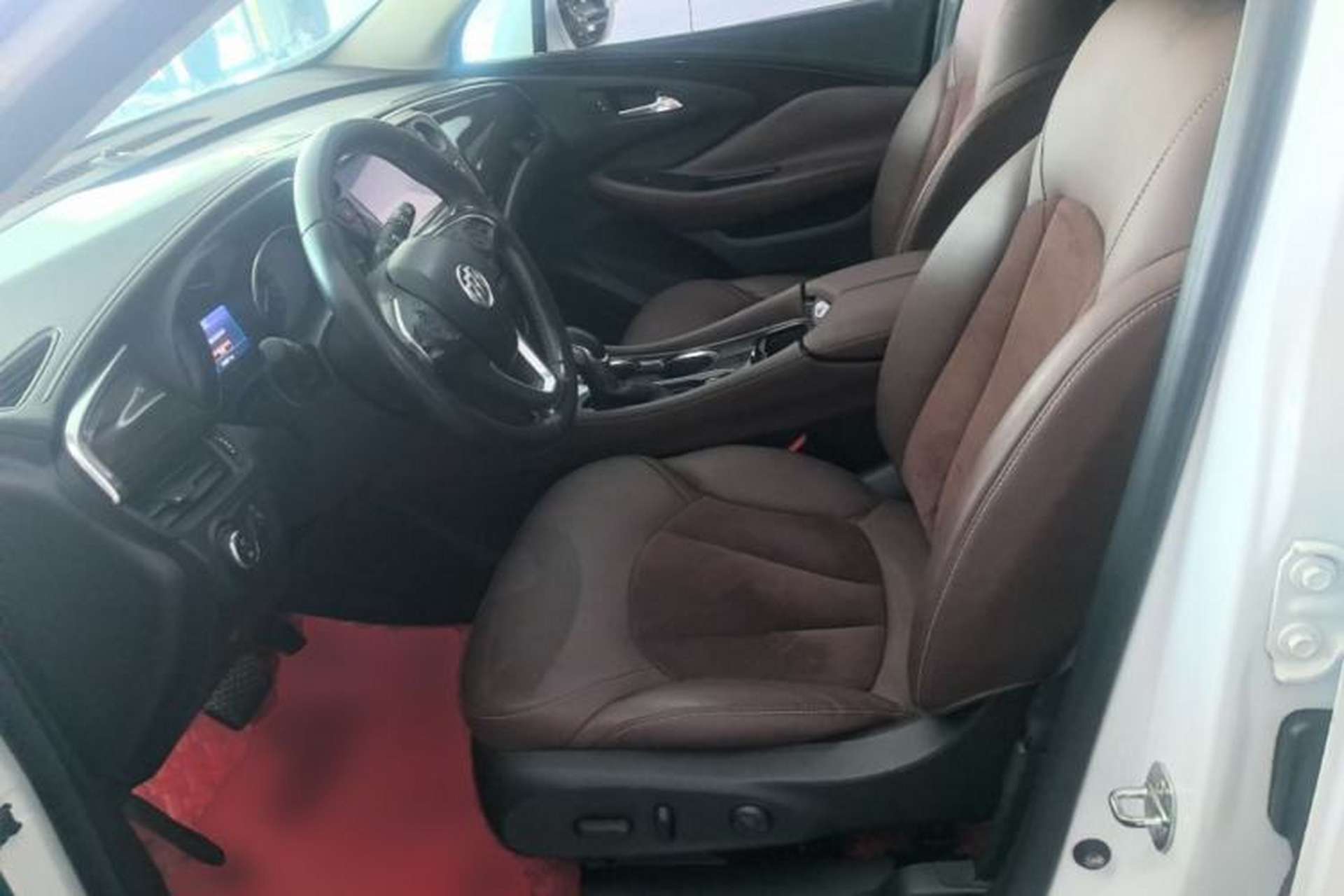 Used Buick Envision 2017 20T Two-Wheel Drive Luxury Model Left Front Seat