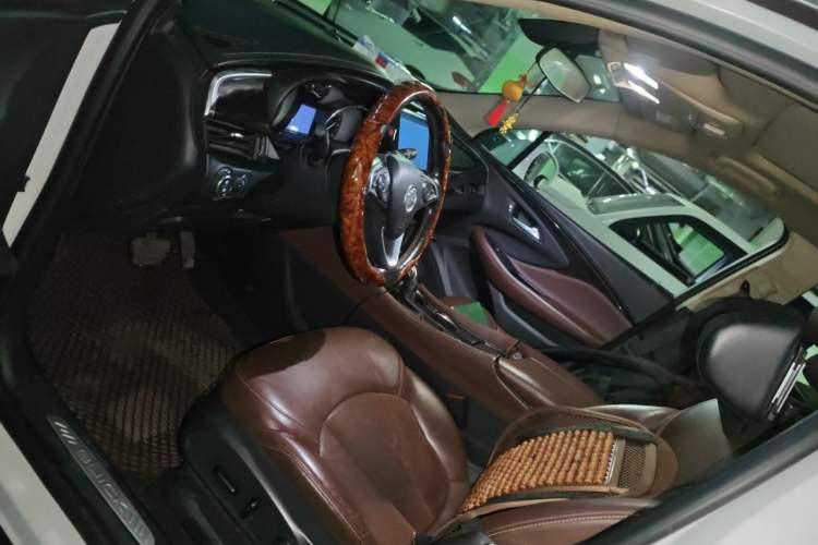 Used Buick Envision 2017 28T Four-Wheel Drive Elite Model Left Front Seat