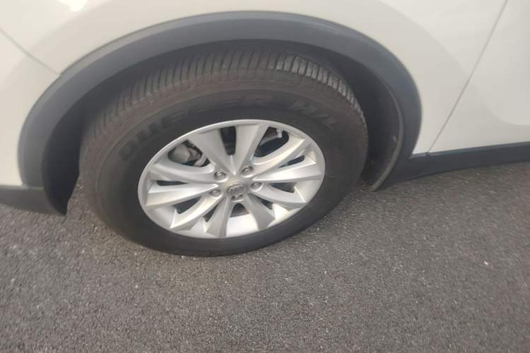 Used Buick Envision 2017 28T Four-Wheel Drive Elite Model Left Front Wheel Hub