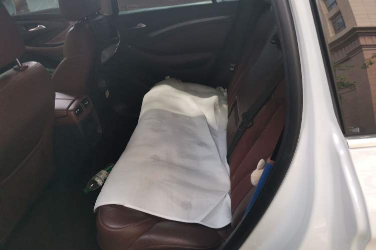 Used Buick Envision 2017 20T Two-Wheel Drive Luxury Model Left Rear Seat