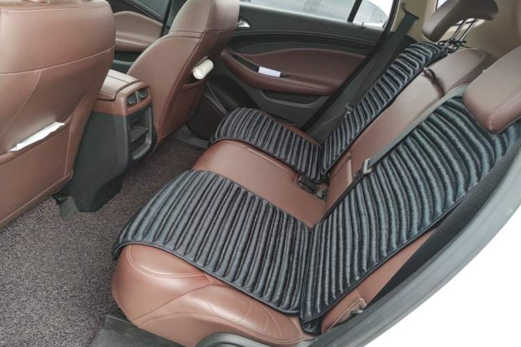 Used Buick Envision 2017 28T Four-Wheel Drive Elite Model Left Rear Seat