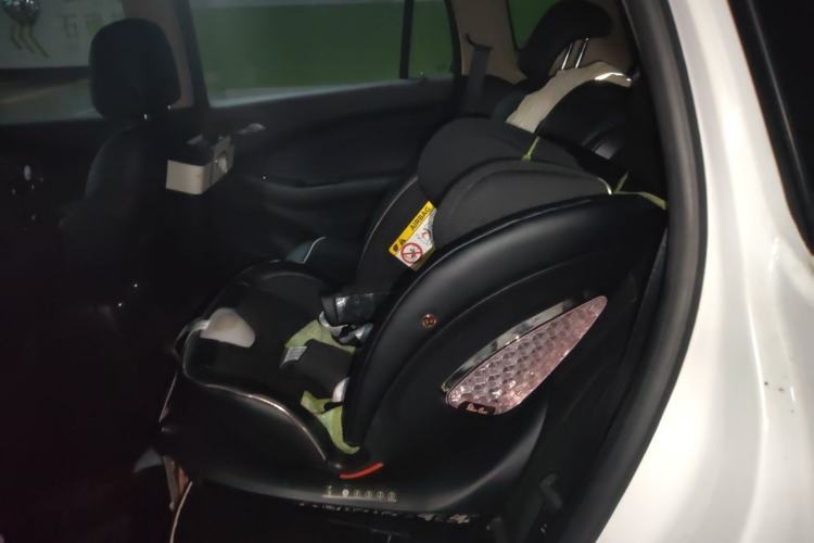 Used Buick Envision 2017 28T Four-Wheel Drive Elite Model Left Rear Seat