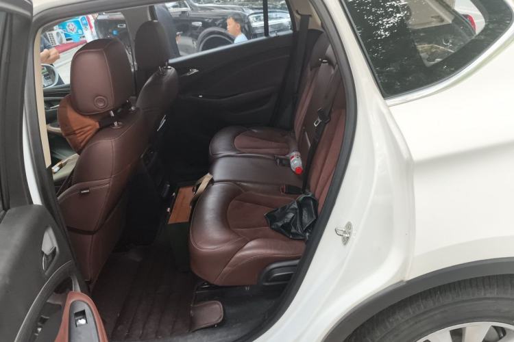 Used Buick Envision 2017 28T Four-Wheel Drive Elite Model Left Rear Seat