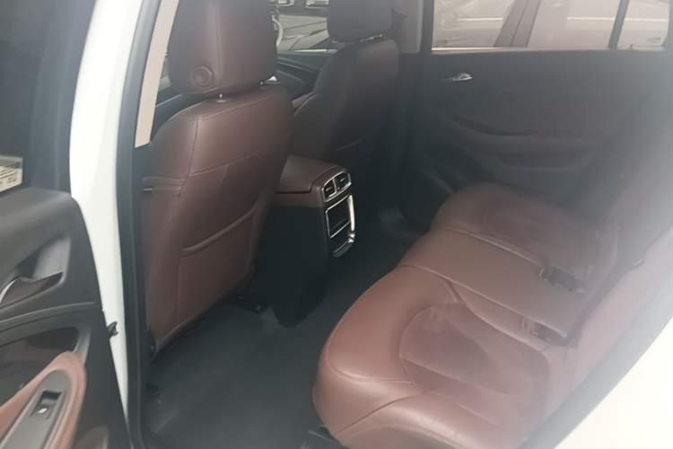 Used Buick Envision 2017 20T Two-Wheel Drive Luxury Model Left Rear Seat