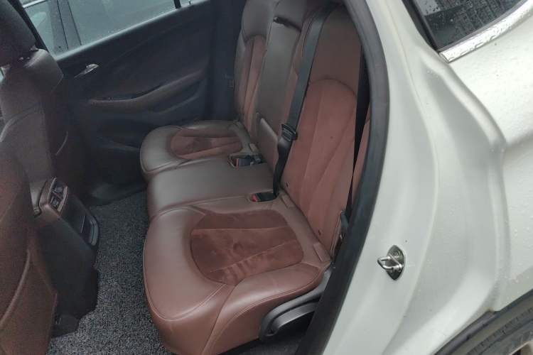 Used Buick Envision 2017 28T Four-Wheel Drive Elite Model Left Rear Seat