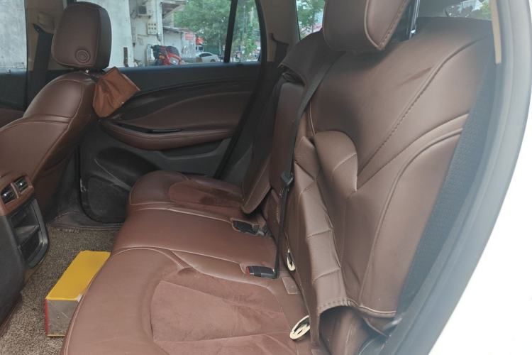 Used Buick Envision 2017 28T Four-Wheel Drive Elite Model Left Rear Seat