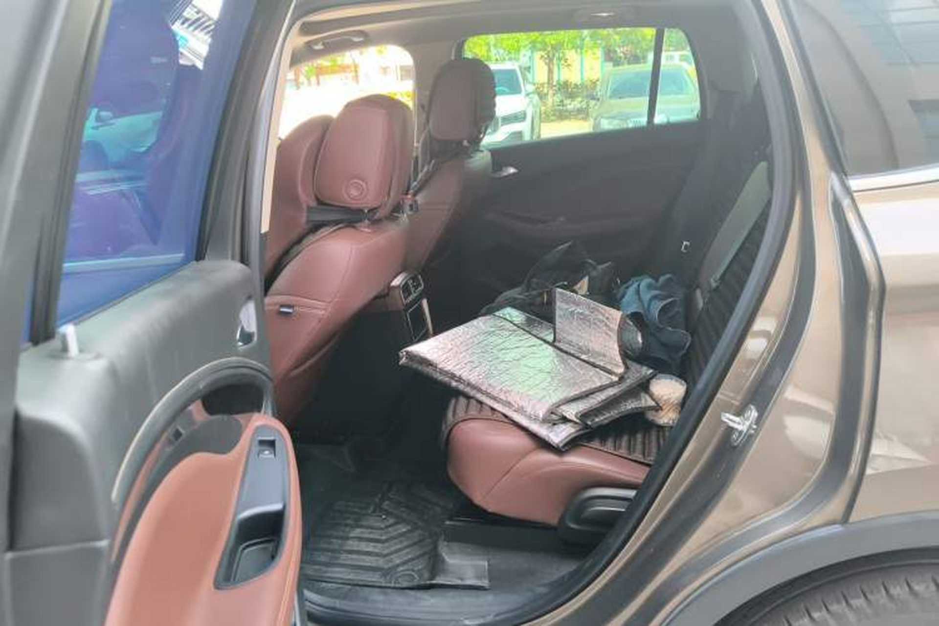 Used Buick Envision 2017 28T Four-Wheel Drive Elite Model Left Rear Seat