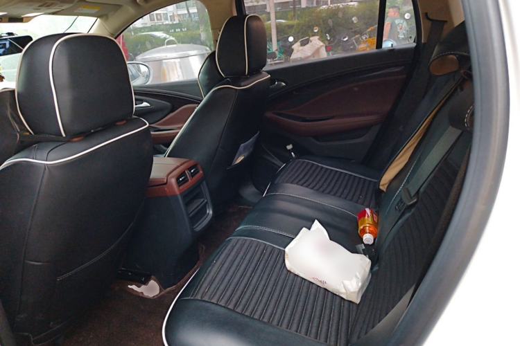 Used Buick Envision 2017 28T Four-Wheel Drive Elite Model Left Rear Seat