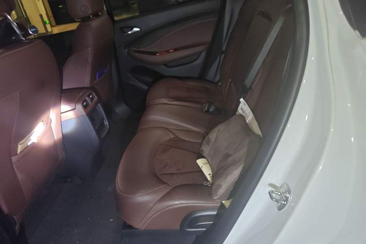 Used Buick Envision 2017 28T Four-Wheel Drive Elite Model Left Rear Seat