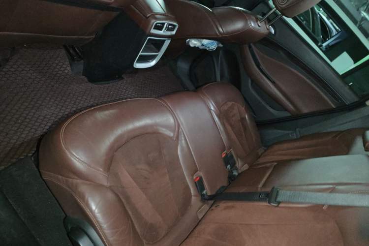 Used Buick Envision 2017 28T Four-Wheel Drive Elite Model Left Rear Seat