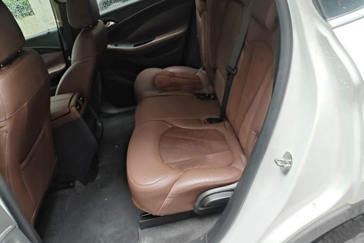 Used Buick Envision 2017 28T Four-Wheel Drive Elite Model Left Rear Seat