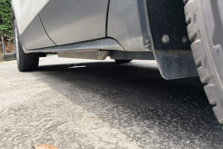 Used Buick Envision 2017 28T Four-Wheel Drive Elite Model Left Side Sill