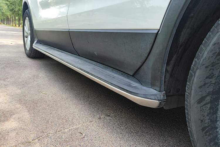 Used Buick Envision 2017 28T Four-Wheel Drive Elite Model Left Side Sill