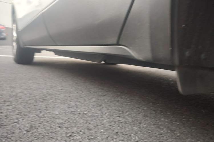 Used Buick Envision 2017 28T Four-Wheel Drive Elite Model Left Side Sill